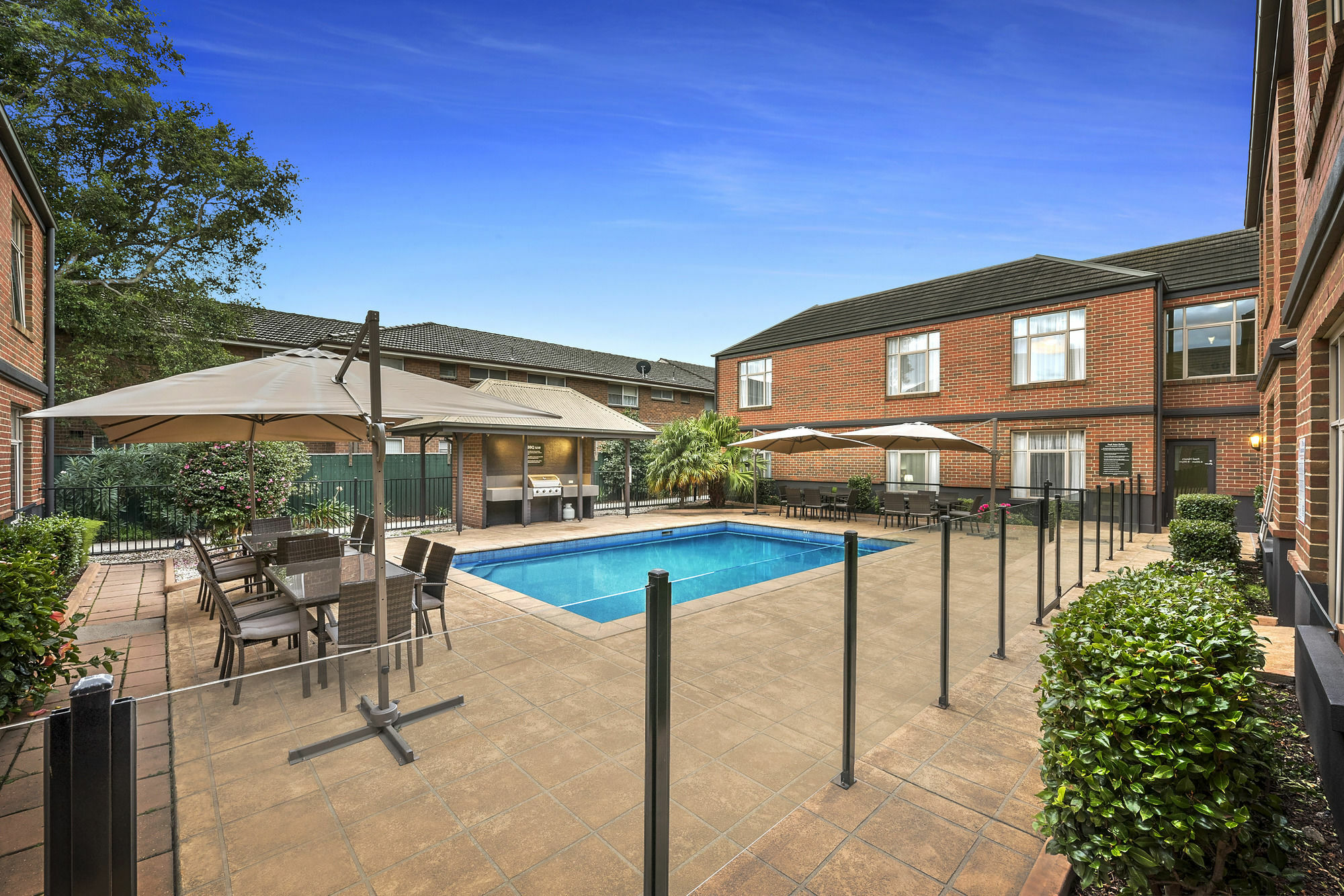 Aparthotel Quest Dandenong Exterior foto