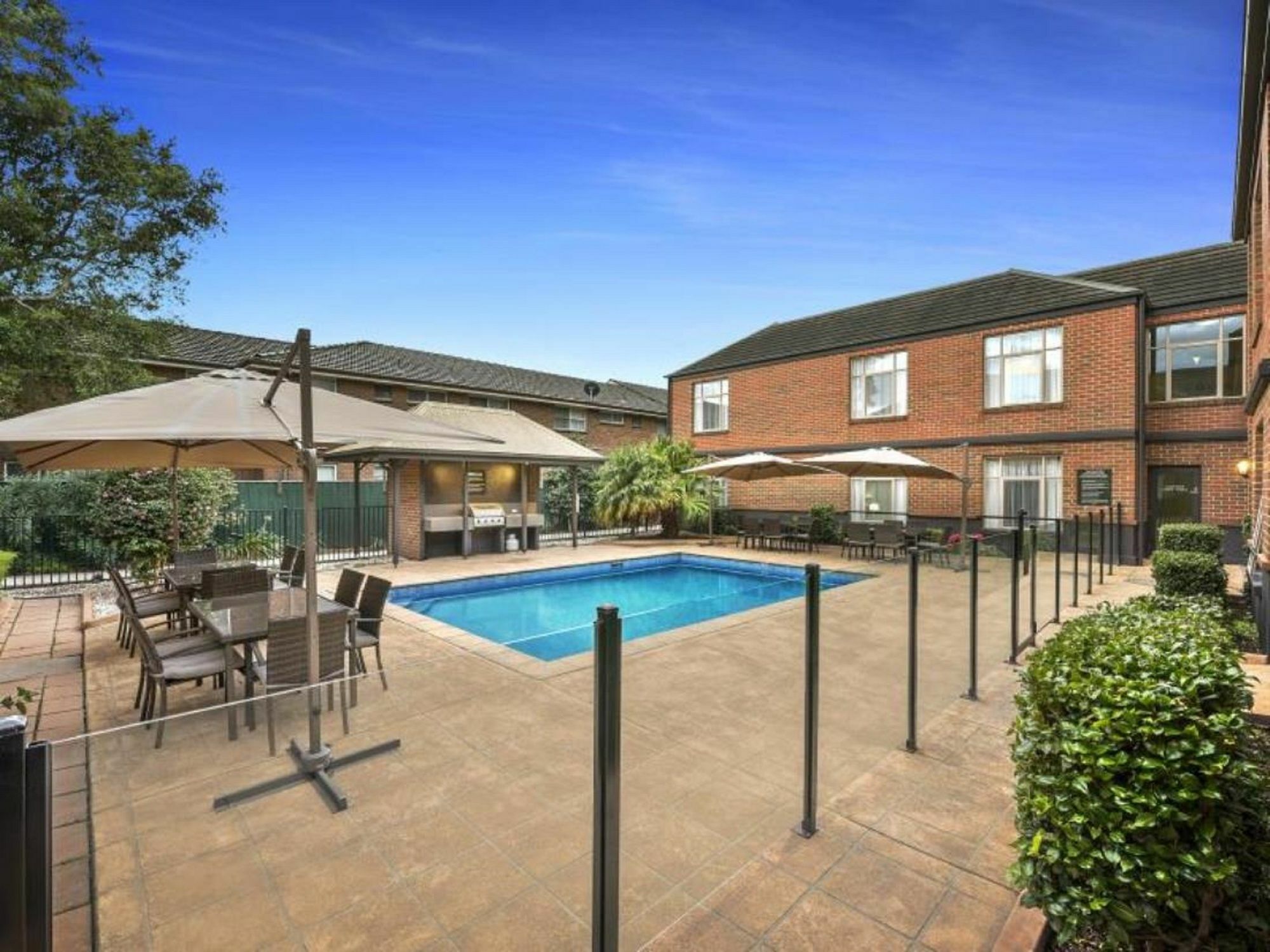 Aparthotel Quest Dandenong Exterior foto