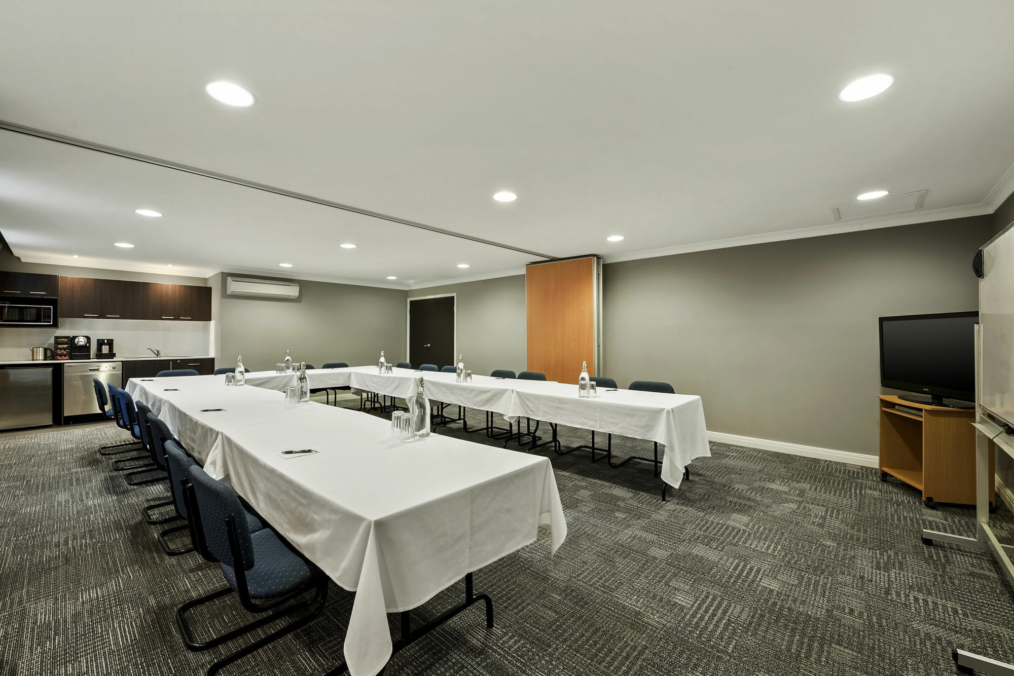 Aparthotel Quest Dandenong Exterior foto